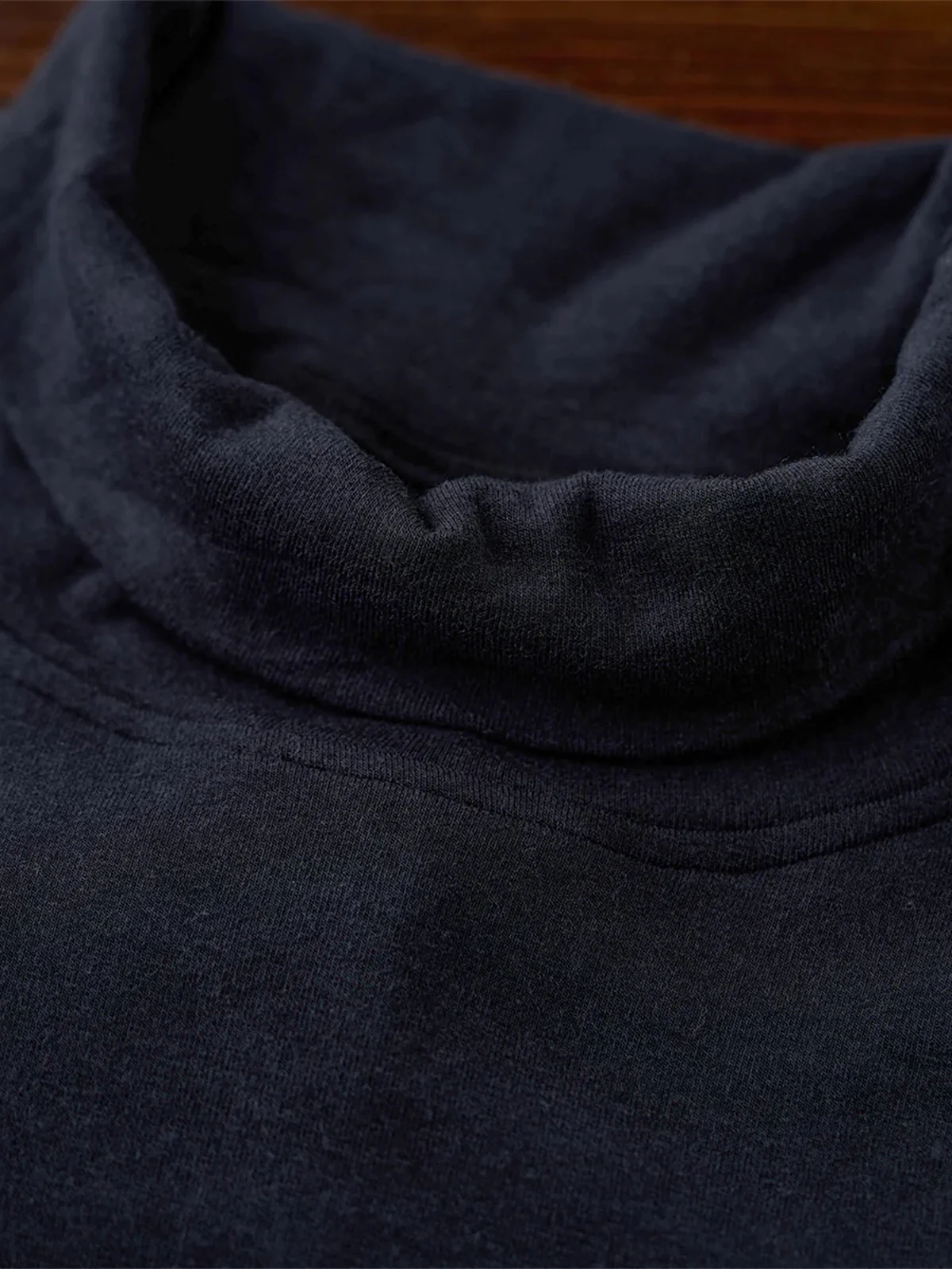 260g Heavyweight Brushed High-Neck Long Sleeve T-Shirt - Image 10