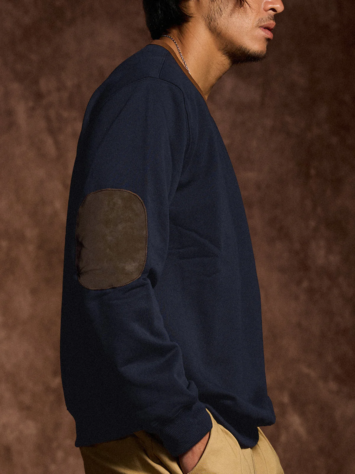 "KaraKu" Embroidery  Elbow Suede Patches Brushed Cotton Sweatshirt - Image 11
