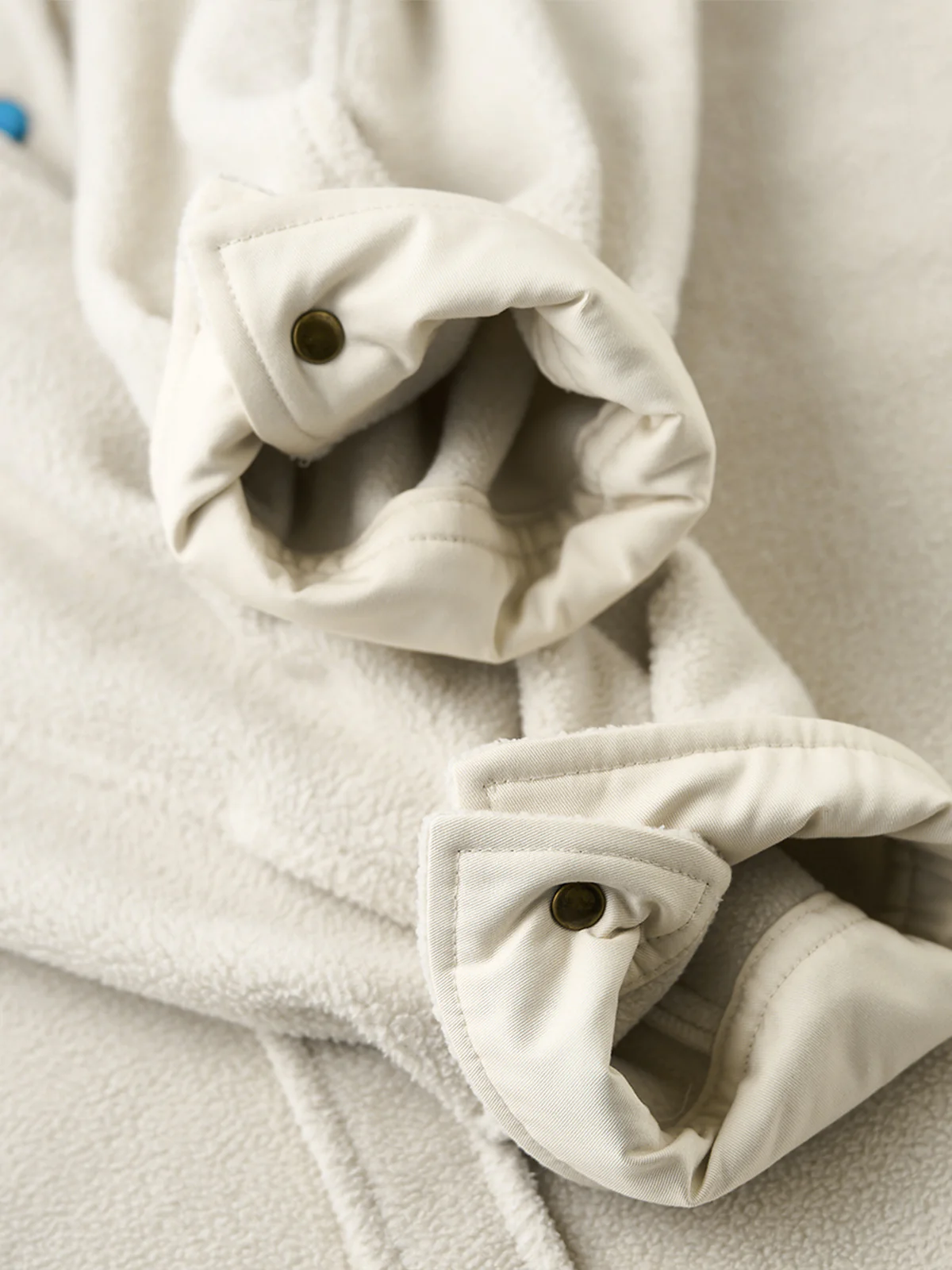 Brushed Fleece Shirt with Turquoise-Style Buttons - Image 13