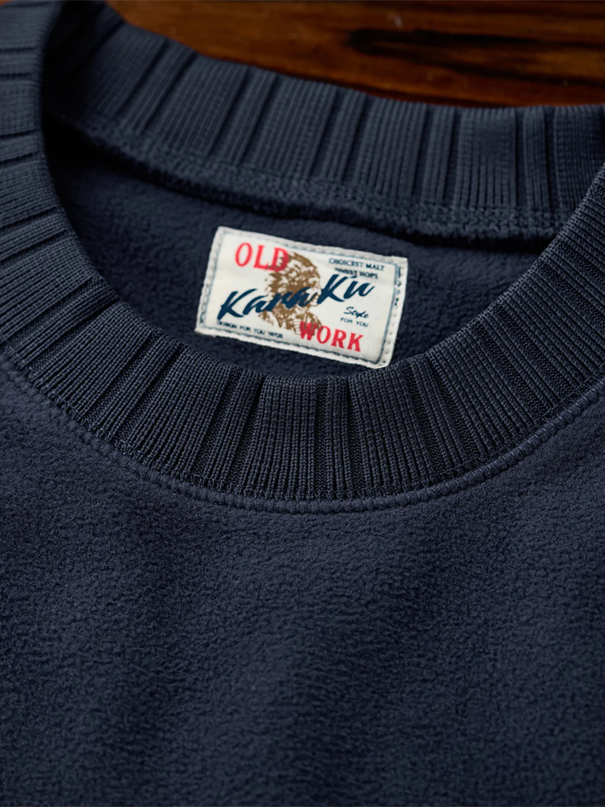 Thumbhole Sleeve Polar Fleece Sweatshirt - Image 10