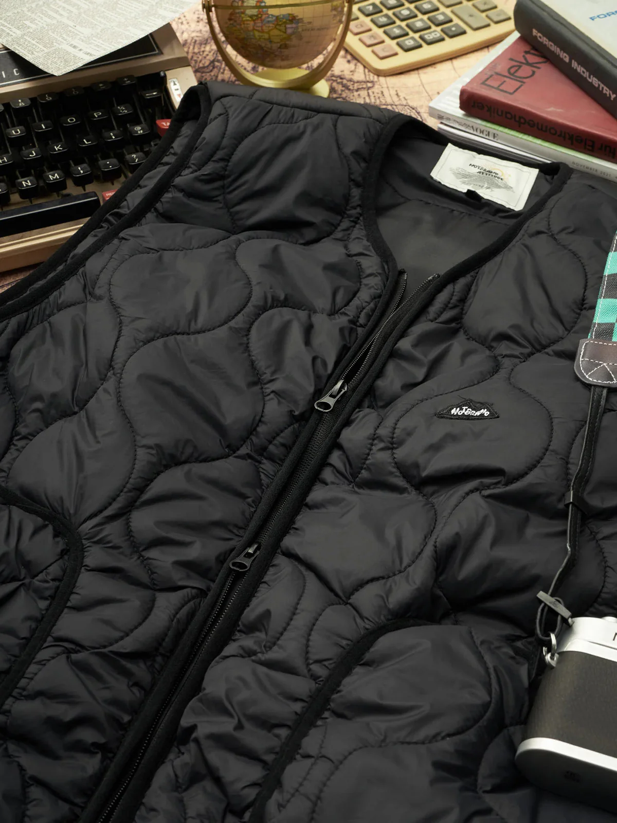 Quilted Vest with Embroidery and Double Zipper - Image 7