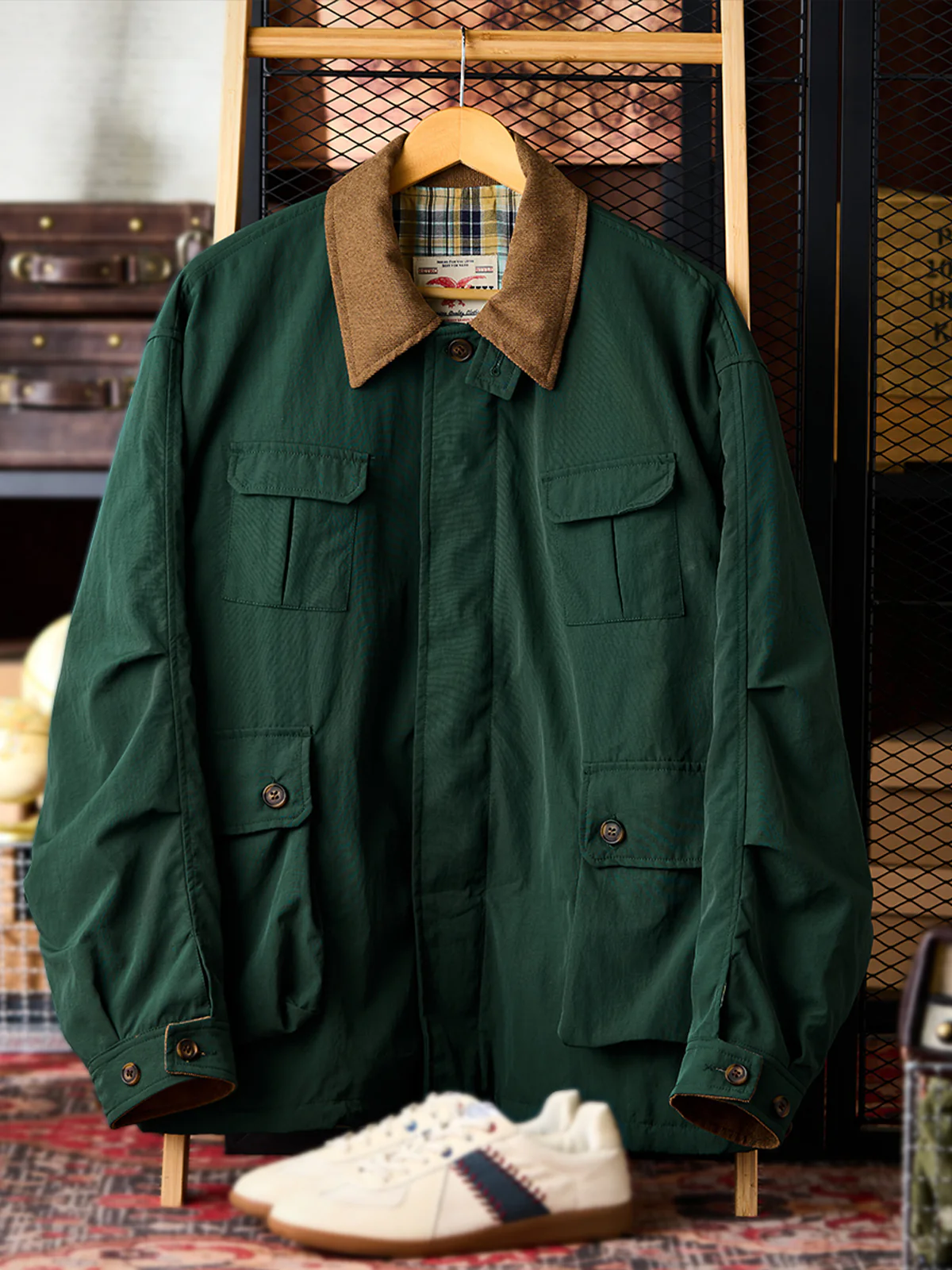 Corduroy-Lined Collar and Cuffs Water-Repellent Hunting Jacket - Image 3