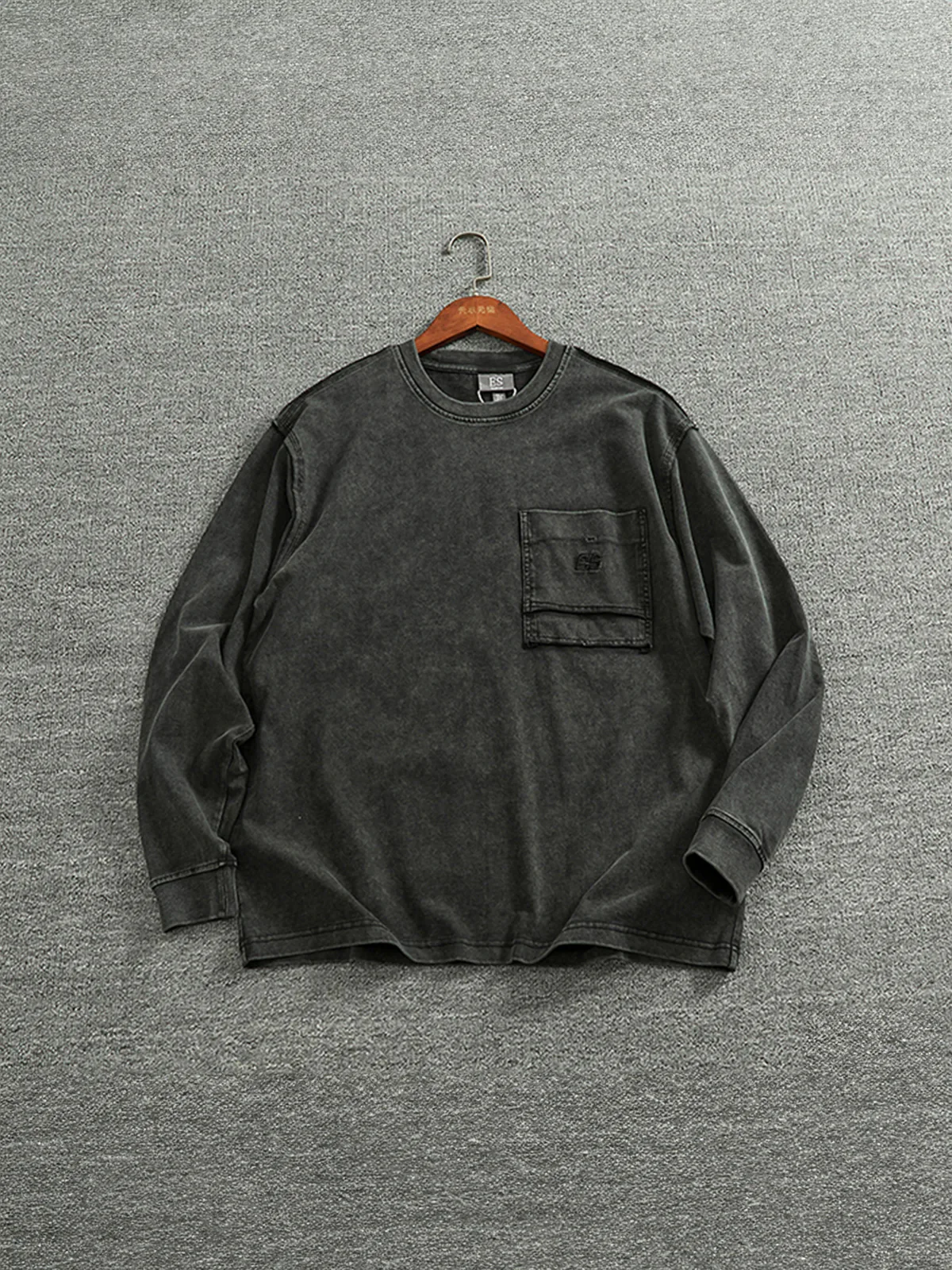 Washed Finish Mini Embroidery & Color-Variation Pocket Long Sleeve Tee - Image 4