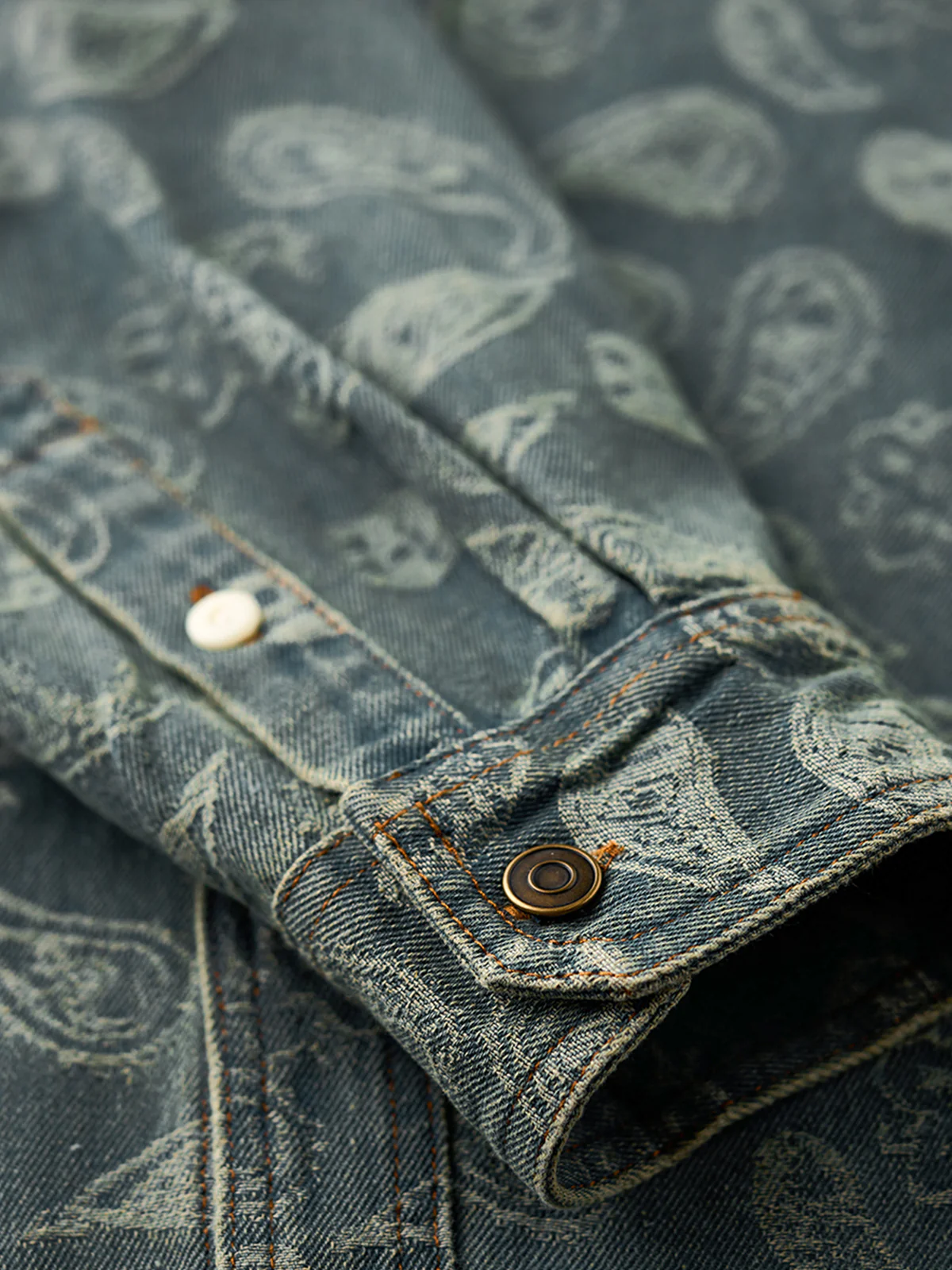 All-over Paisley Jacquard Weave Heavyweight Denim Overshirt - Image 15