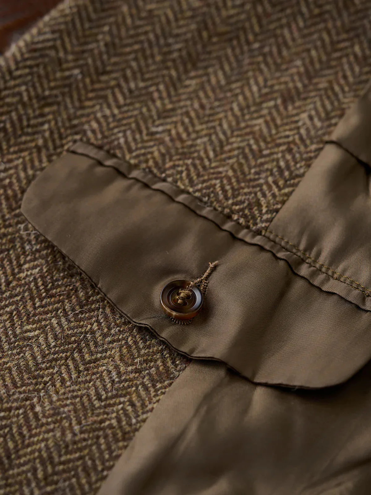 Wool-Blend Herringbone Tweed Tailored Jacket - Image 13