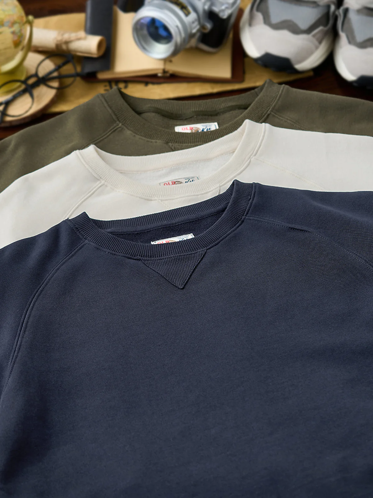 Casual Heavyweight Crewneck Sweatshirt - Image 6